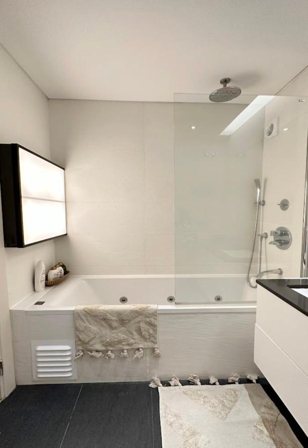 Groovy Caparica Gem With Large Sunny Terrace Apartment Costa de Caparica Luaran gambar